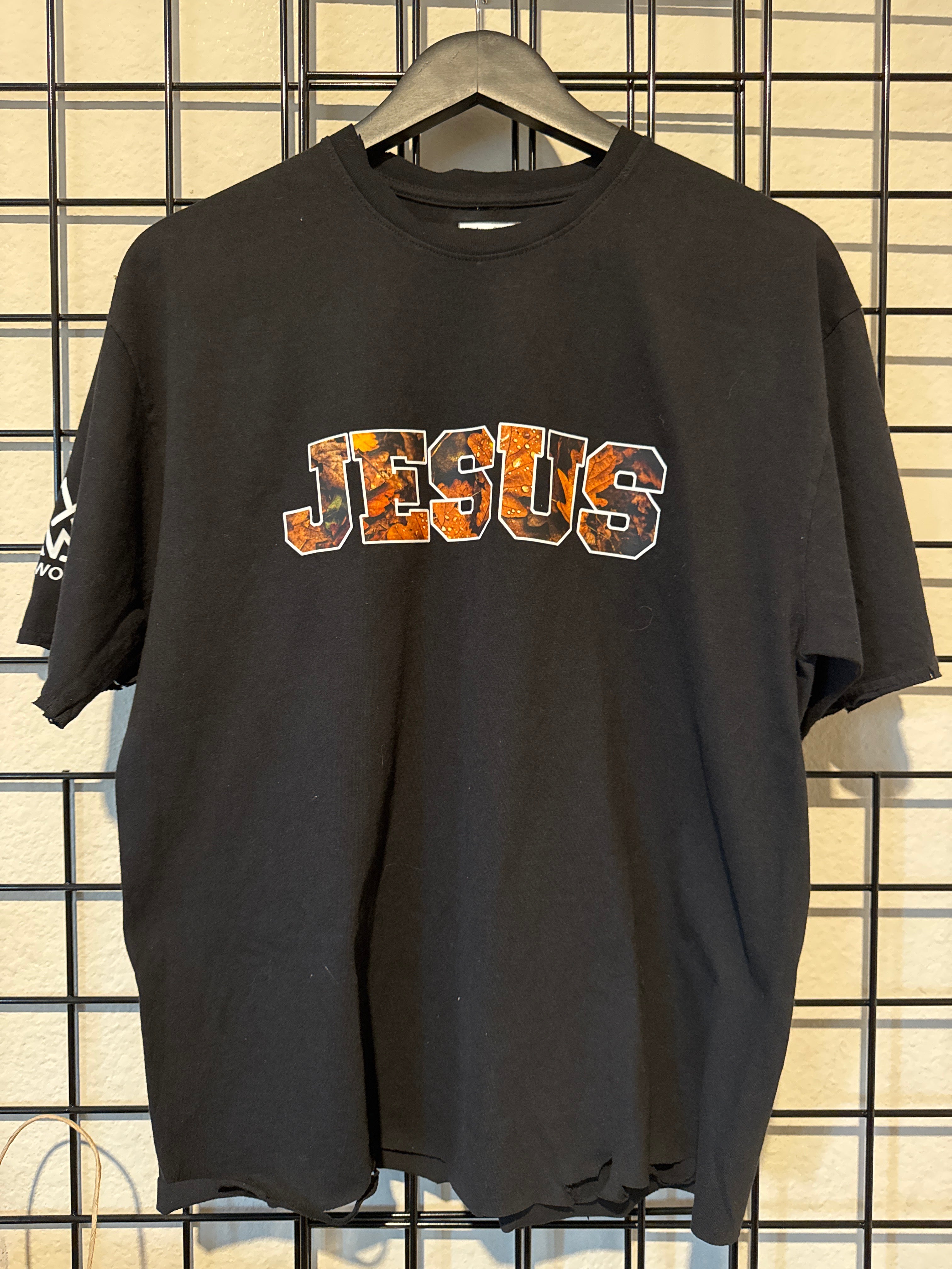 ARTIFACT Tee