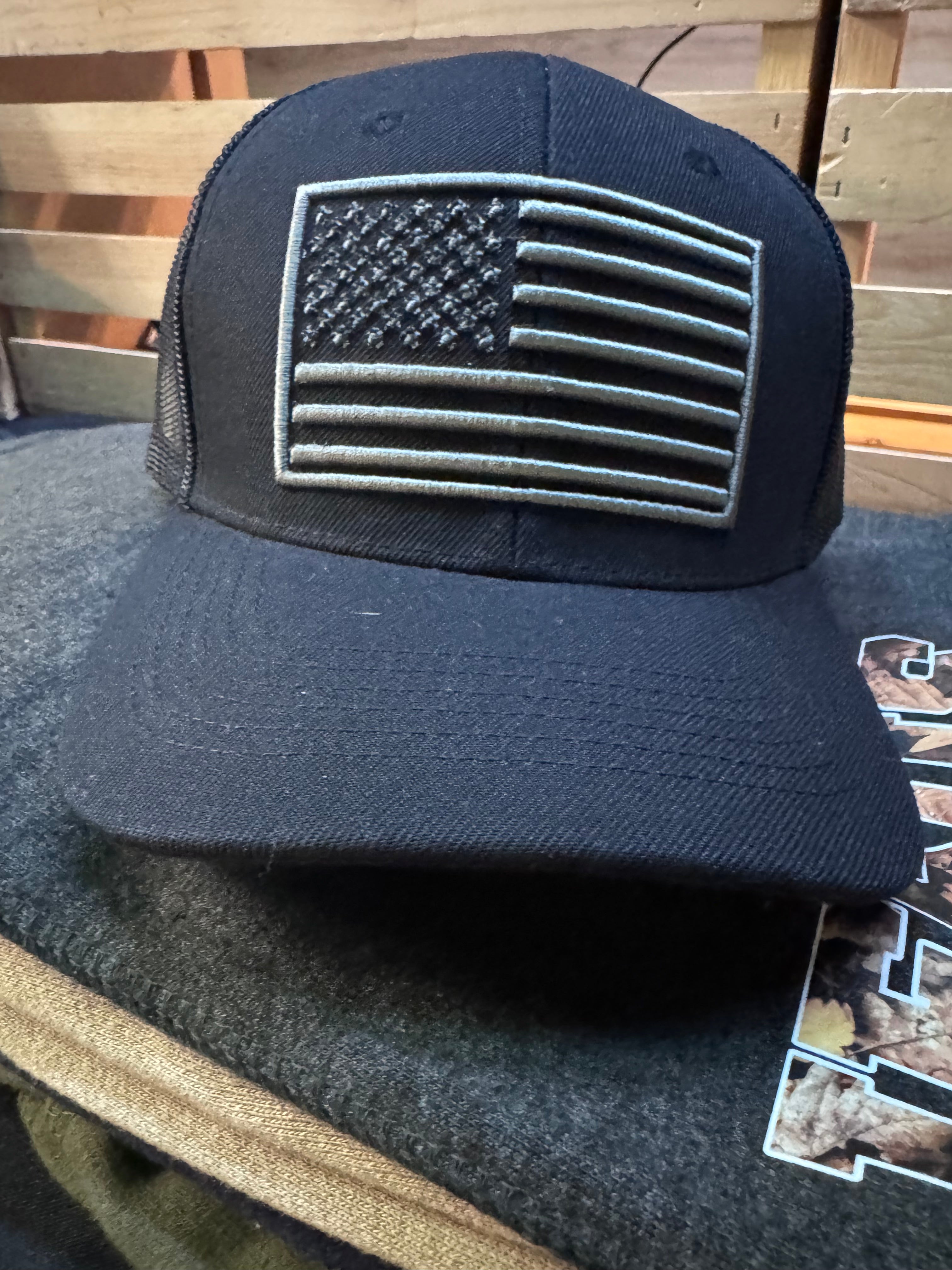 AMERICAN FLAG Hat